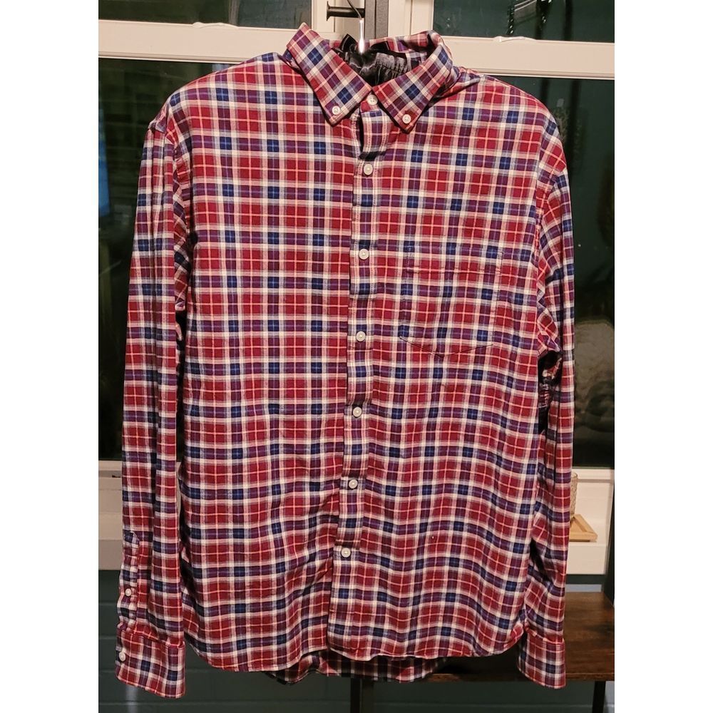 Old Navy Red & Blue Plaid Button-Down Slim Fit XL Long Sleeve Shirt‎